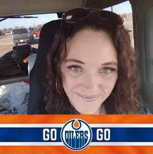 Meet your Posher, Selena